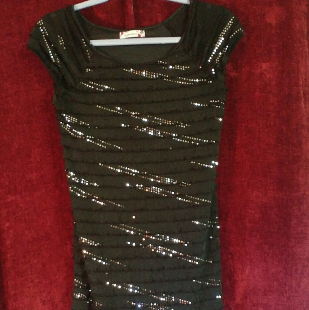 💃Speechless little black sparkly dress